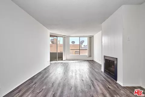 1745 Camino Palmero St #406, Los Angeles, CA 90046