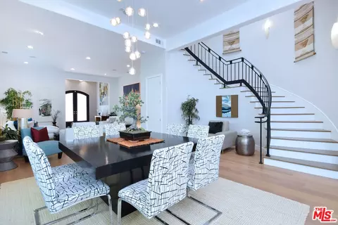 14520 Greenleaf St, Sherman Oaks, CA 91403