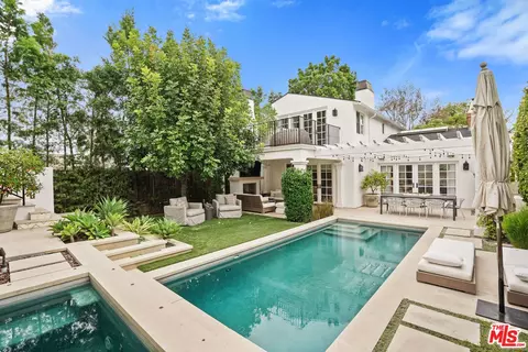 228 S Carmelina Ave, Los Angeles, CA 90049