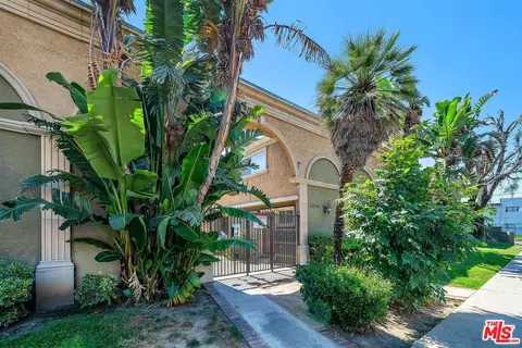 20246 Cohasset St #19, Winnetka, CA 91306