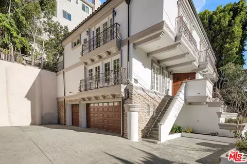 3625 Coldwater Canyon Ave, Studio City, CA 91604