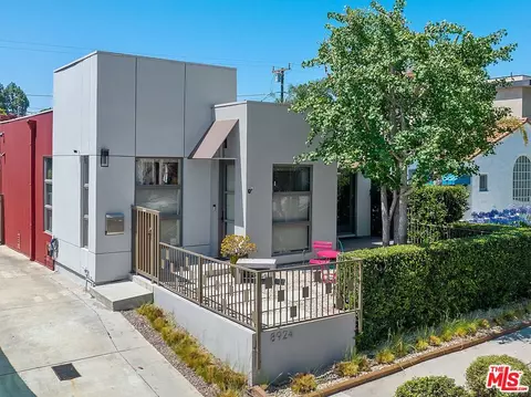 8924 Dorrington Ave, West Hollywood, CA 90048