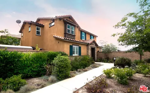 27431 Snowberry Ct, Santa Clarita, CA 91350