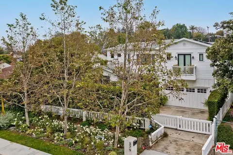 379 N Kenter Ave, Los Angeles, CA 90049