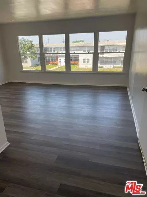 3310 W 77th St, Los Angeles, CA 90043