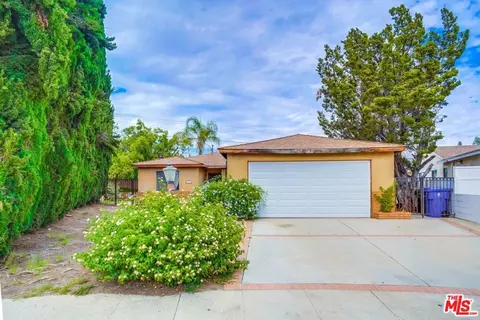 13343 Willard St, Van Nuys, CA 91402