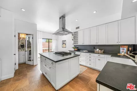 1133 24th St #12, Santa Monica, CA 90403