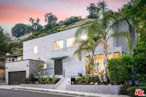 2630 Zorada Dr, Los Angeles, CA 90046