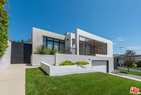 3530 Ocean View Ave, Los Angeles, CA 90066