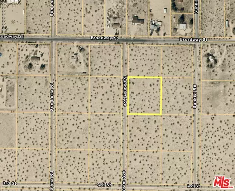 403 Sun Beam Ave, Sunfair, CA 92252 photo 3