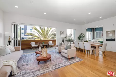 12698 Sandhill Ln #2, Playa Vista, CA 90094