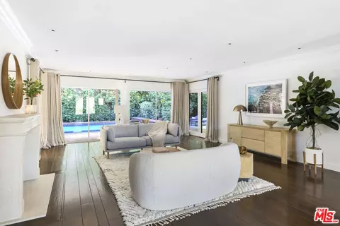 17640 Palora St, Encino, CA 91316