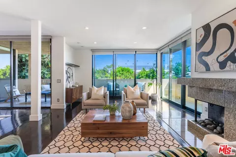 930 N Wetherly Dr #203, West Hollywood, CA 90069