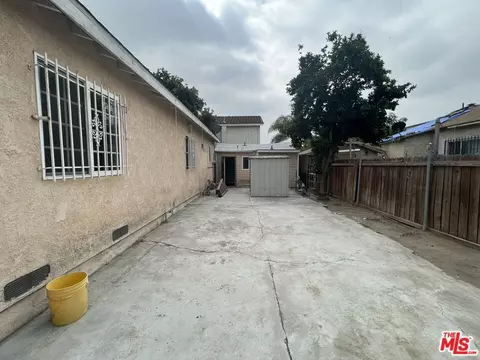 301 S Acacia Ave, Compton, CA 90220 photo 11