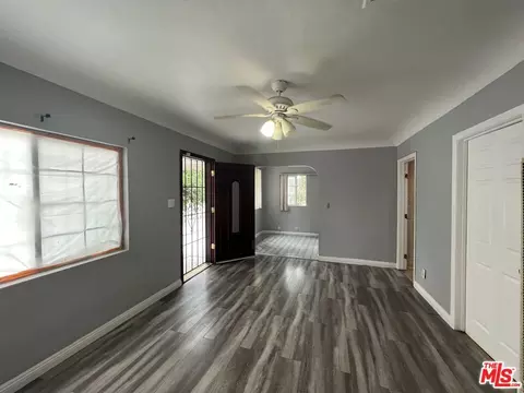 301 S Acacia Ave, Compton, CA 90220 photo 2