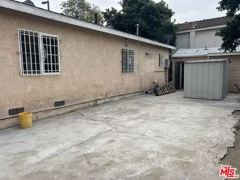 301 S Acacia Ave, Compton, CA 90220 photo 9