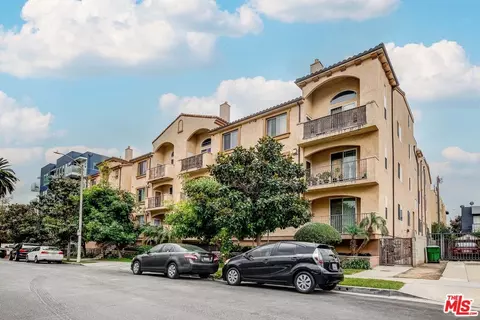 5132 Maplewood Ave #204, Los Angeles, CA 90004