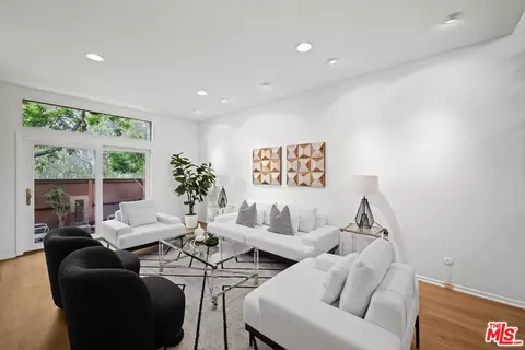 11260 Overland Ave #16A, Culver City, CA 90230