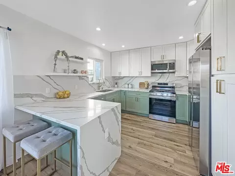 4208 W 136th St, Hawthorne, CA 90250