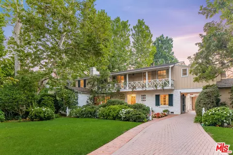 393 S Beverly Glen Blvd, Los Angeles, CA 90024
