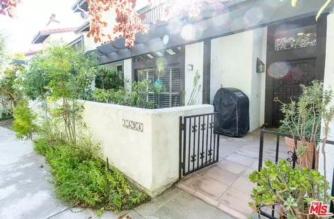1594 Michael Ln, Pacific Palisades, CA 90272