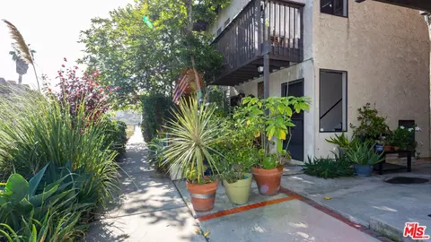 3809 Gran Corso, Venice, CA 90292