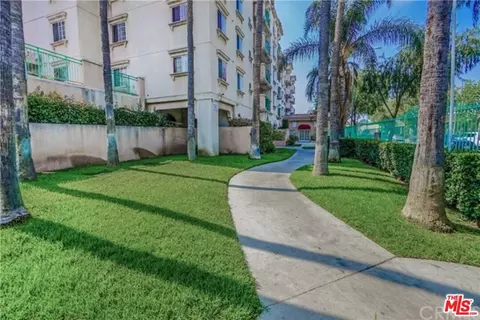 7018 Rita Ave #307, Huntington Park, CA 90255