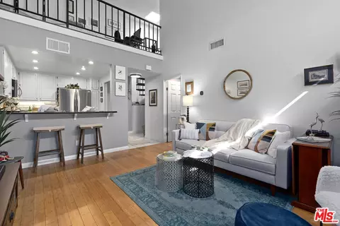 8707 Falmouth Ave #318, Playa Del Rey, CA 90293
