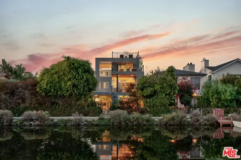 213 Howland Canal, Venice, CA 90291