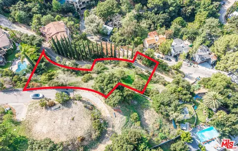 3031 Passmore Dr, Los Angeles, CA 90068