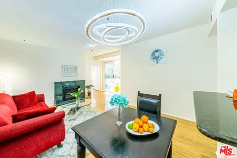 525 S Berendo St #101, Los Angeles, CA 90020
