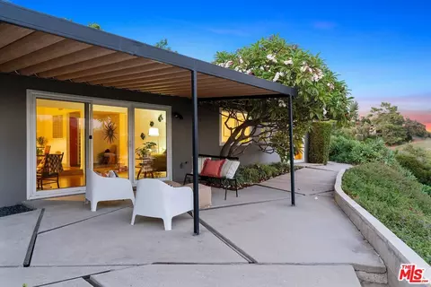 2060 Panamint Dr, Los Angeles, CA 90065