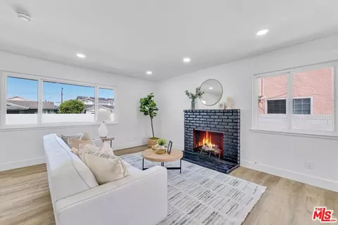 424 E 211th St, Carson, CA 90745 photo 6