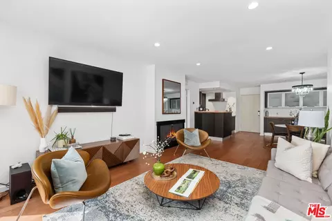 1134 Alta Loma Rd #204, West Hollywood, CA 90069