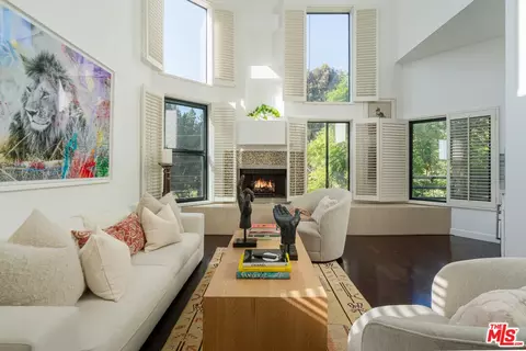 16137 W Sunset Blvd #304, Pacific Palisades, CA 90272