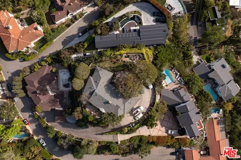 2511 Mount Beacon Ter, Los Angeles, CA 90068