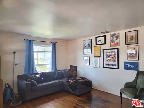 3913 Mohawk St, Pasadena, CA 91107 photo 3