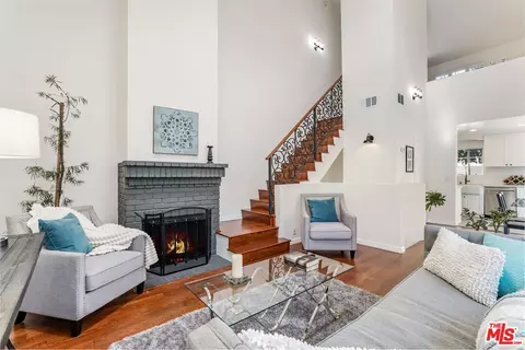 3546 Clarington Ave #D, Los Angeles, CA 90034