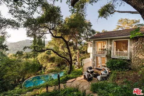 21580 Encina Rd, Topanga, CA 90290