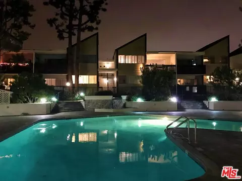 6000 Canterbury Dr #D111, Culver City, CA 90230