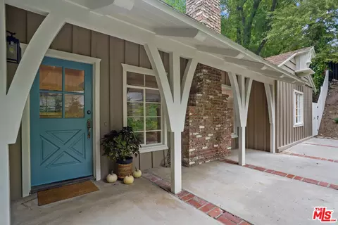 18097 Boris Dr, Encino, CA 91316
