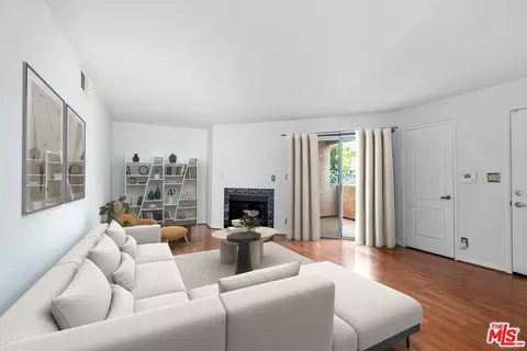 614 Venice Way #108, Inglewood, CA 90302