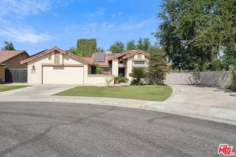 3201 Twelve Oak Ct, Bakersfield, CA 93311