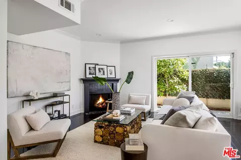 1925 22nd St #1, Santa Monica, CA 90404
