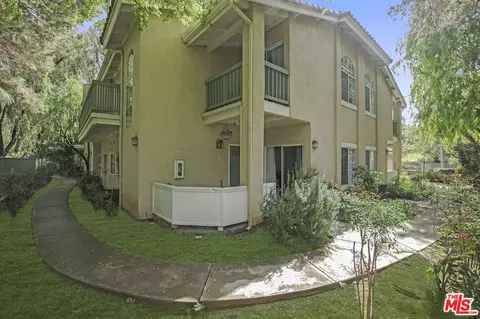 5423 Spanish Oak Ln #H, Oak Park, CA 91377