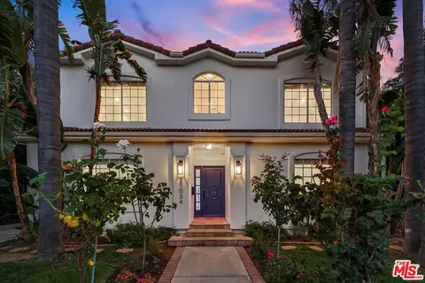 21034 Costanso St, Woodland Hills, CA 91364