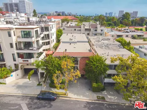 1320 Armacost Ave, Los Angeles, CA 90025