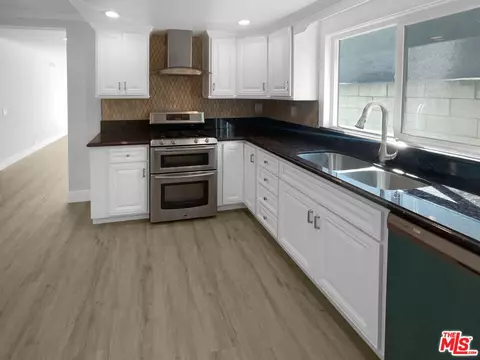 1618 E Abbottson St, Carson, CA 90746 photo 10