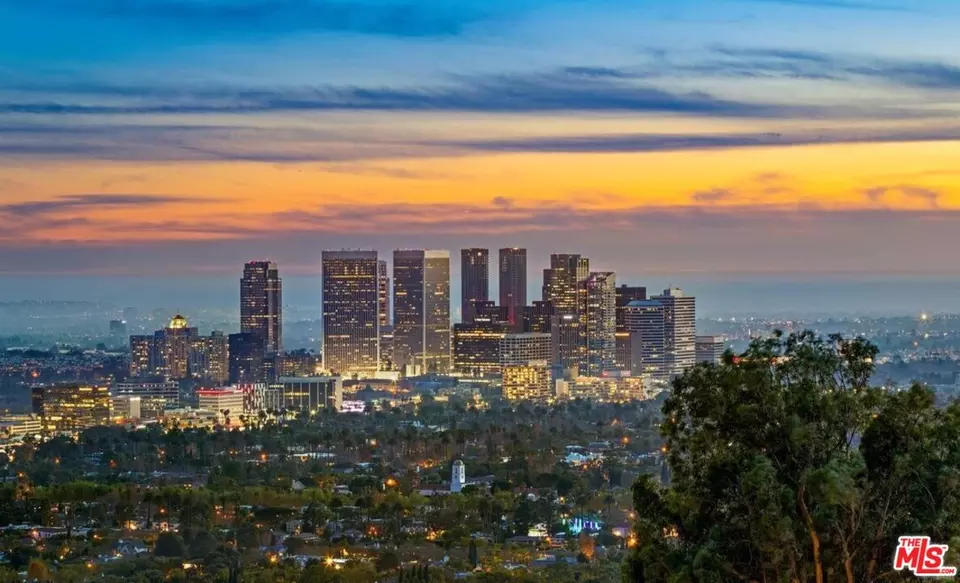  9443 Sierra Mar Pl, Los Angeles, CA 90069 photo 15