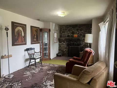 Living - 9934 Tujunga Canyon Blvd, Tujunga, CA 91042 photo 2 of 3